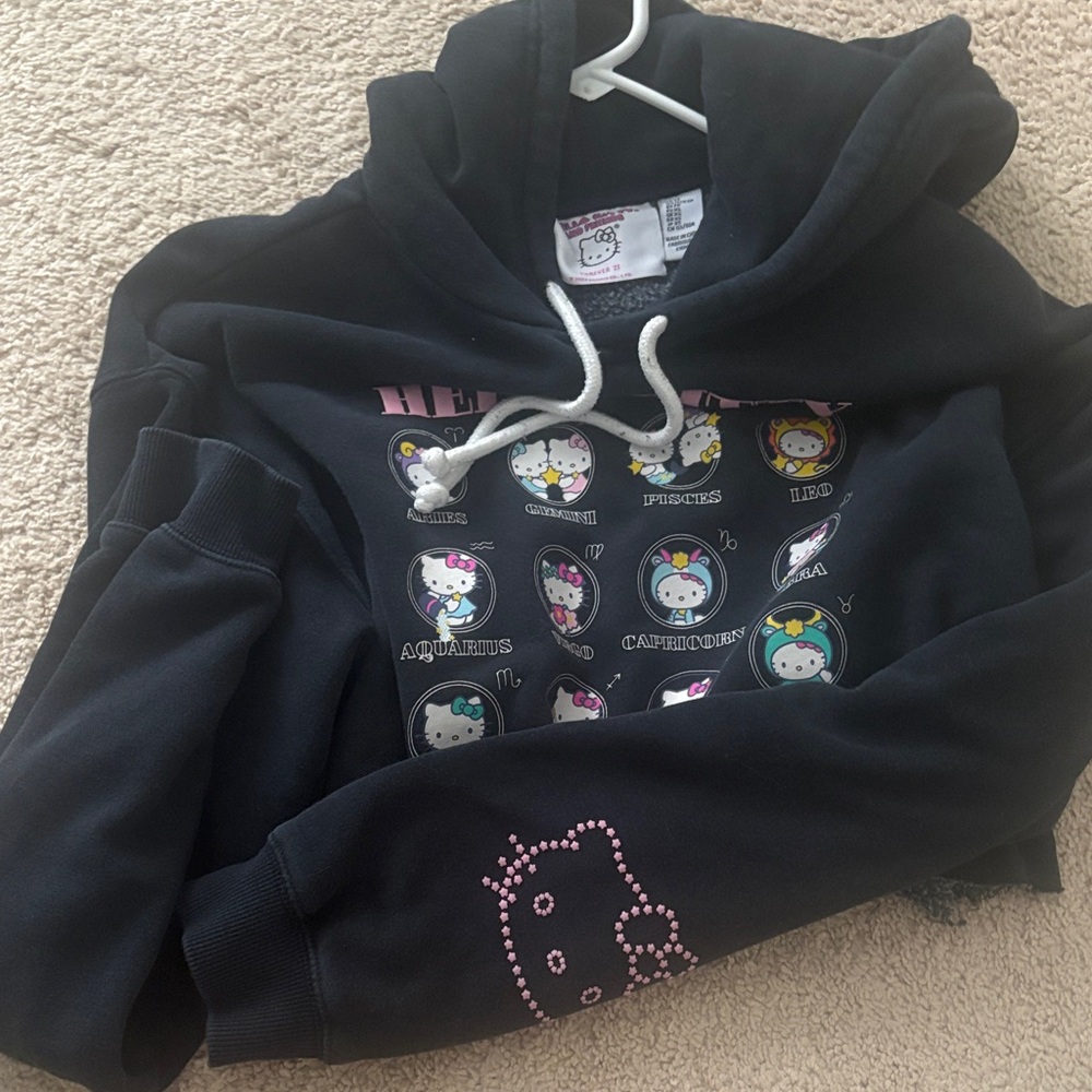 Hello Kitty Black Cropped Hoodie - Picture 7 of 10